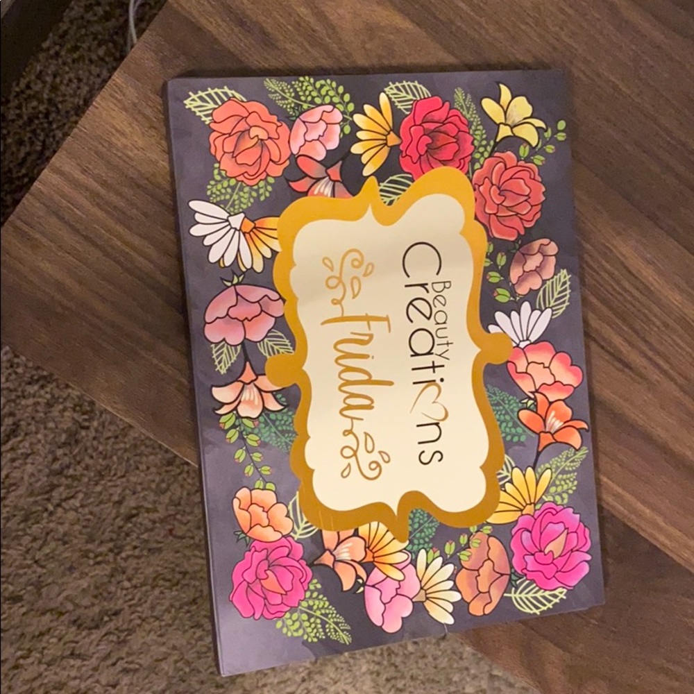 Fredo make up palette